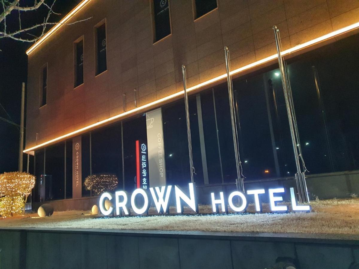 Crown Hotel Чангуон Екстериор снимка